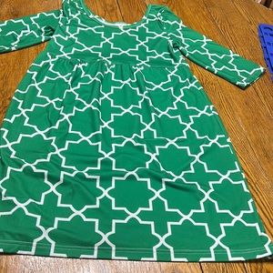 Lolly Wolly Doodle green dress with white quatrefoils, size medium.  Sleeves 3/4